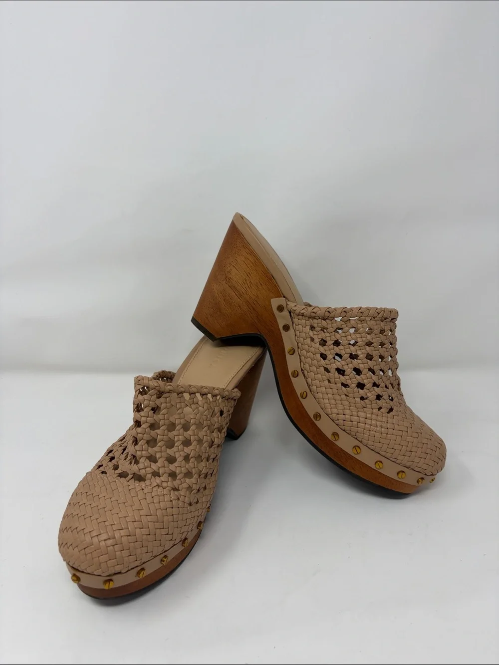 Veronica Beard Woven Tan Leather Clog Mules Size 6.5 Excellent Condition